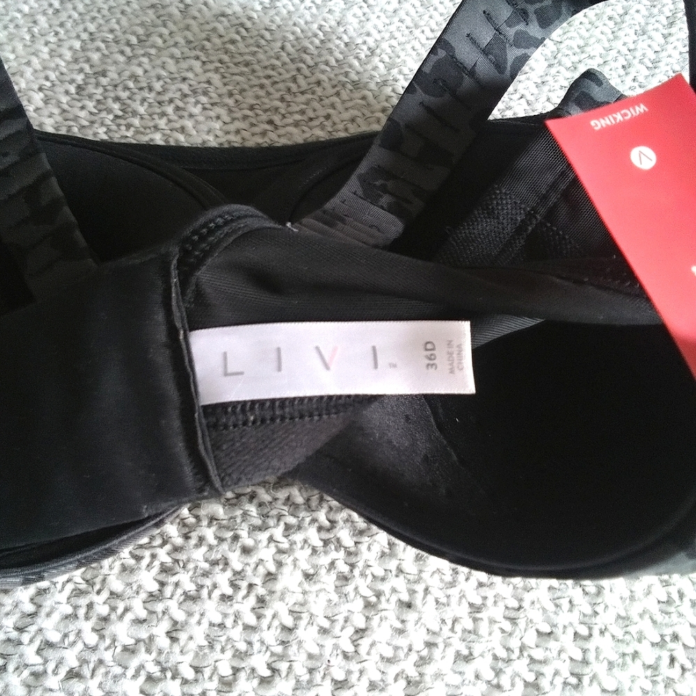 LIVI (Lane Bryant) Max Support Wicking Underwire Sports Bra Size 36D - Picture 5 of 10